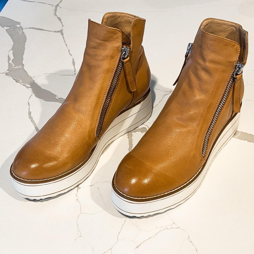 Anthropologie Silent D Nene Tan White Leather Ankle Wedge Boot EU 38 US 7 7.5 - Picture 4 of 16